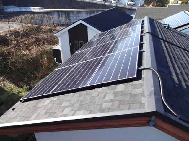 神奈川県横須賀市のカナディアンソーラー製MOD-CS1H-335MS ×18の太陽光発電施工写真