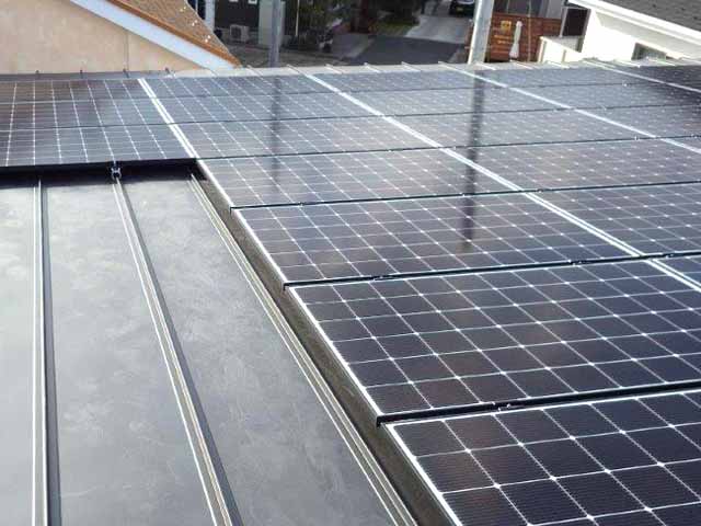 神奈川県小田原市のLooop製LP-325M-60MH-002 ×41枚の太陽光発電施工写真