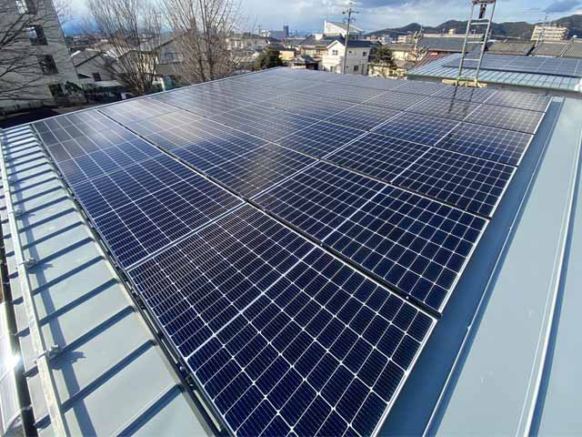岐阜県岐阜市のカナディアンソーラー製CS3L-375MS ×24の太陽光発電施工写真
