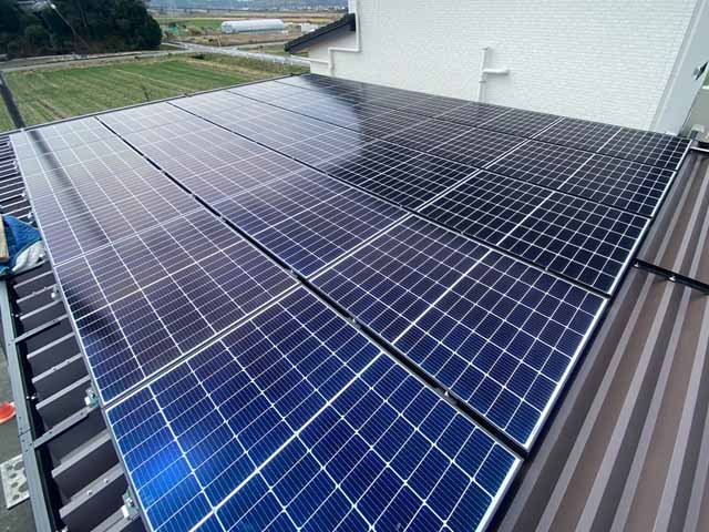 愛知県額田郡のカナディアンソーラー製CS3LA-300MS ×25の太陽光発電施工写真
