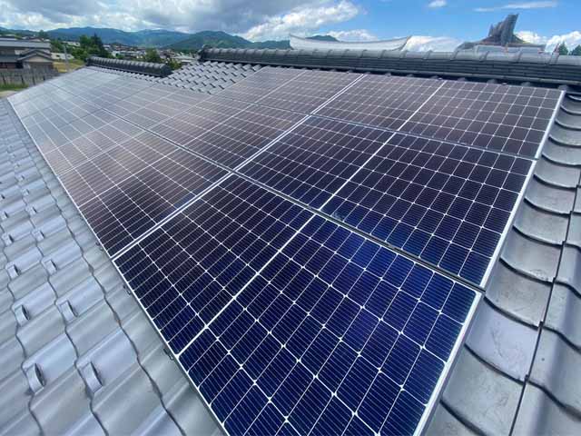 岐阜県高山市のカナディアンソーラー製CS3L-375MS ×18の太陽光発電施工写真