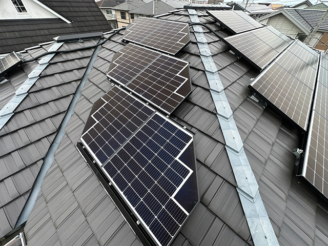 三重県津市の長州産業製S-223B81S ×17、CS-109B81S ×6、CS-109B81R ×6の太陽光発電施工写真3