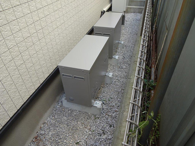 東京都東久留米市の 長府工産製ES-T3MCK、ES-T3XCKの蓄電池施工写真