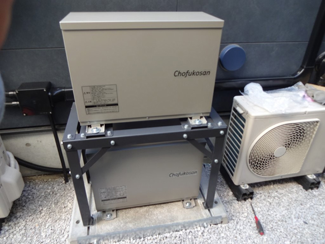 東京都三鷹市の 長府工産製ES-T3MCK、ES-T3XCKの蓄電池施工写真