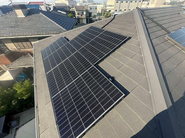 大阪府守口市のカナディアンソーラー製CS6.2-48TM-455 ×14の太陽光発電施工写真3
