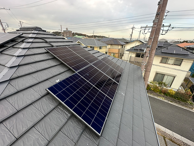 三重県四日市市のハンファジャパン製Re.RISE-NBC 440 ×12の施工写真