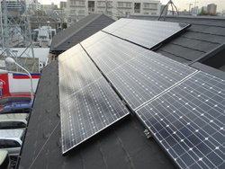 埼玉県春日部市　のサンヨー製HIP-215NKH5×12枚の太陽光発電施工写真