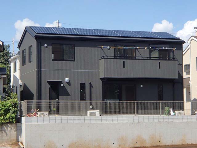 千葉県船橋市の東芝製SPR-250NE-WHT-J×21枚の太陽光発電施工写真