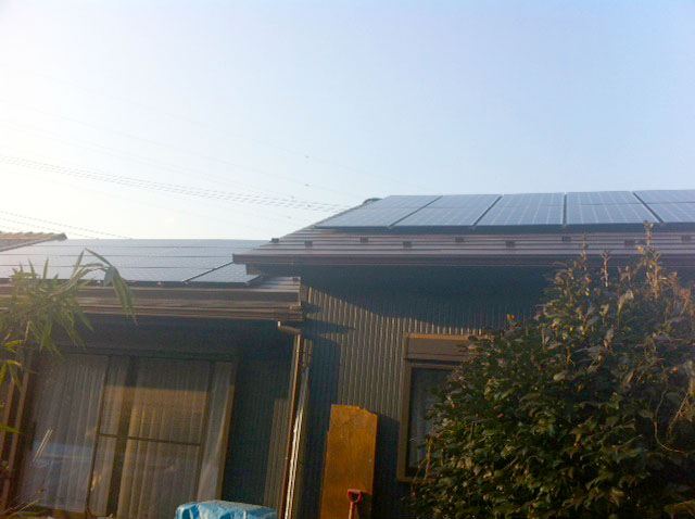 東京都多摩市のSANYO製HIT-N230SJ16×24枚の太陽光発電施工写真