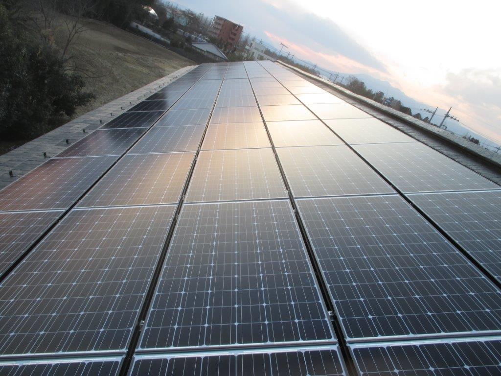 埼玉県八潮市　のパナソニック製VBHN240SJ21×85枚の太陽光発電施工写真