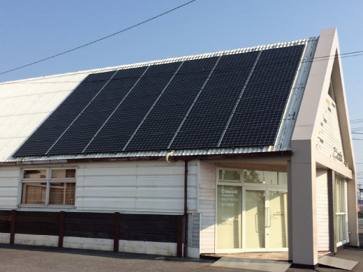 三重県四日市市のパナソニック製VBHN244SJ33×42枚の太陽光発電施工写真