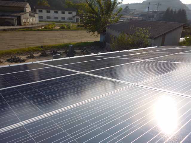 岡山県備前市のアップソーラー製UP-M240P×20枚の太陽光発電施工写真