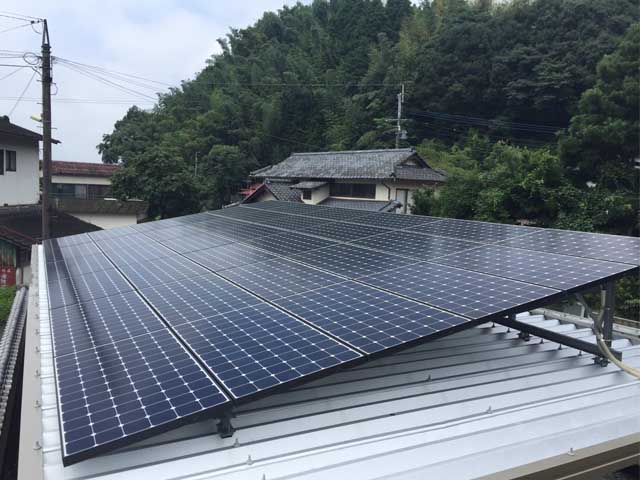 熊本県菊池市の東芝製SPR-250NE-WHT-J×36枚の太陽光発電施工写真