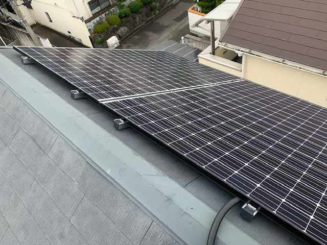 大阪府堺市のパナソニック製VBHN252WJ01 ×11、VBHN120WJ01 ×2の太陽光発電施工写真