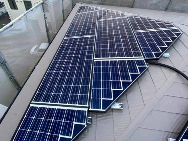 静岡県静岡市のパナソニック製VBHN252WJ01 ×12、VBHN120WJ01 ×3、VBHN070WJ01L ×9、VBHN070WJ01R ×9の太陽光発電施工写真3
