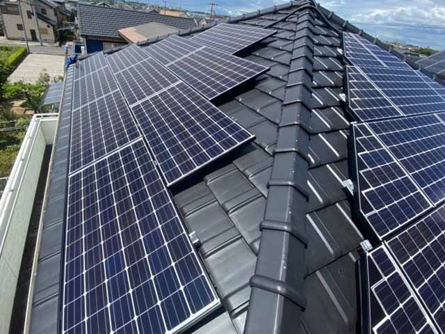愛知県半田市のパナソニック製VBHN252WJ01 ×22、VBHN070WJ01R ×8、VBHN070WJ01L ×8の太陽光発電施工写真