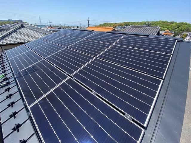 愛知県犬山市のカナディアン・ソーラー製MOD-CS1H-335MS ×16の太陽光発電施工写真
