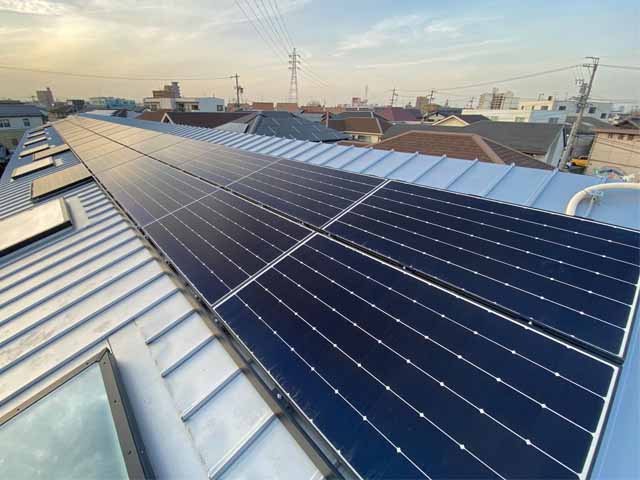 愛知県名古屋市のカナディアン・ソーラー製MOD-CS1H-335MS ×45の太陽光発電施工写真