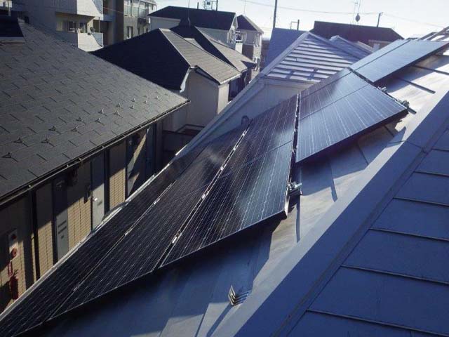 神奈川県川崎市のパナソニック製VBHN252WJ01×14枚 VBHN120WJ01×3枚の太陽光発電施工写真