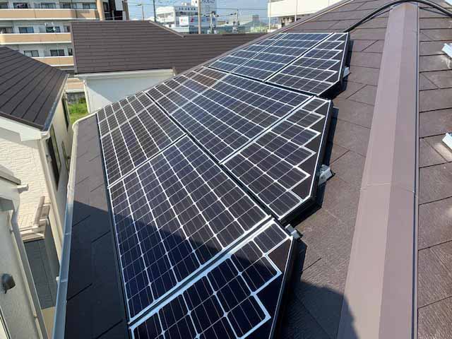 兵庫県尼崎市のパナソニック製VBHN252WJ01 ×12、VBHN120WJ01 ×5、VBH070WJ01L ×7、VBH070WJ01R ×3の太陽光発電施工写真