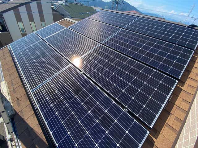静岡県静岡市の長州産業製CS-260B61S×13枚の太陽光発電施工写真