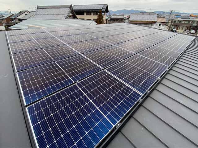 岐阜県岐阜市のカナディアンソーラー製CS3L-375MS ×36の太陽光発電施工写真