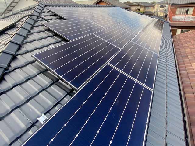 愛知県碧南市のカナディアンソーラー製MOD-CS1H-335MS ×28の太陽光発電施工写真