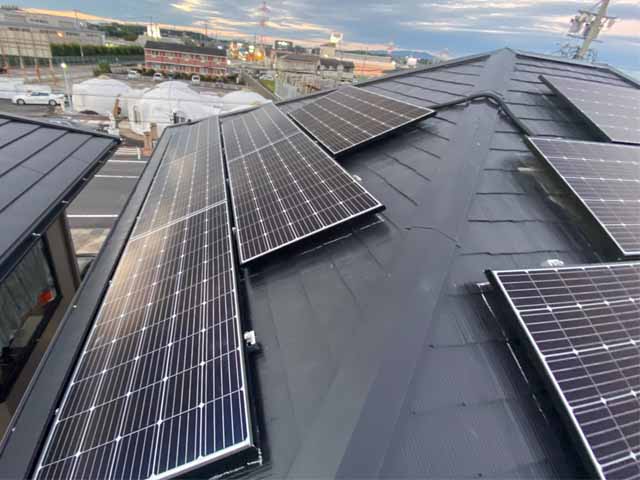 愛知県みよし市の長州産業製CS-260B61S ×22枚の太陽光発電施工写真