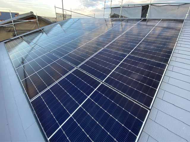 愛知県碧南市のQセルズ製Q.PEAK DUO M-G11 400 ×25の太陽光発電施工写真