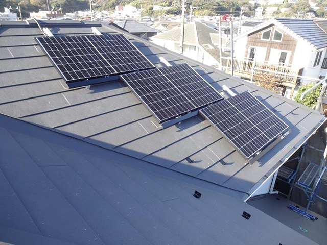 神奈川県鎌倉市の長州産業製CS-340B81 ×12、CS-223B81 ×3の太陽光発電施工写真3