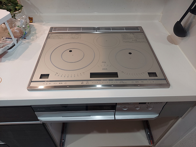 福岡県福岡市の三菱製CS-T321HNSRのIHクッキングヒーター 施工写真