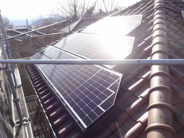 東京都町田市の長州産業製CS-223B81S ×10、CS-109B81S ×8、CS-109B81L ×11、CS-109B81R ×11の太陽光発電施工写真3