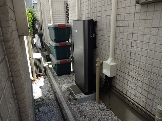 東京都大田区の カナディアンソーラー製B1-3G ×4の蓄電池施工写真