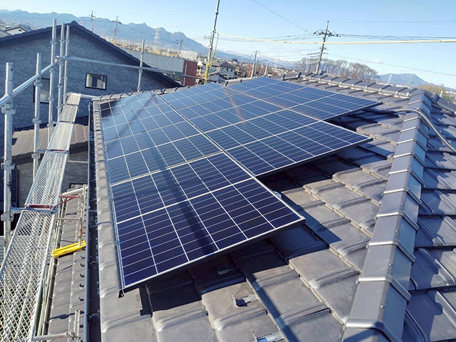 群馬県前橋市のハンファジャパン製Re.RISE-NBC 440 ×7、Re.RISE-NBC MS290 ×14の太陽光発電施工写真3