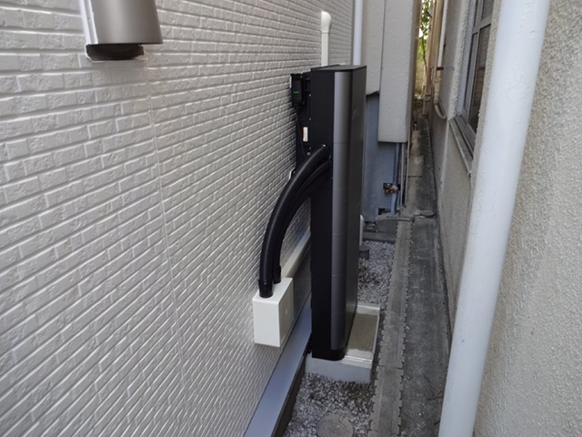 東京都大田区の カナディアンソーラー製B1-3G ×4の蓄電池施工写真