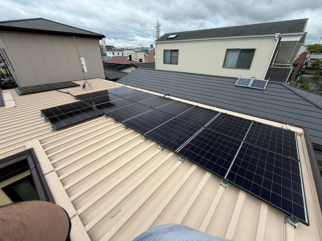 兵庫県尼崎市の長州産業製 Re.RISE-NBC 440 ×11の太陽光発電施工写真