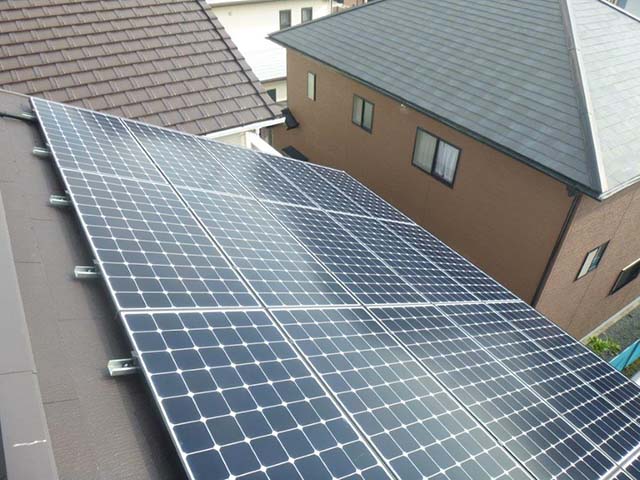 静岡県富士市の東芝製SPR-250NE-WHT-J×25枚の太陽光発電施工写真