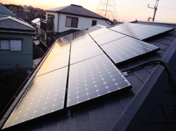 千葉県船橋市の東芝製SPR-210N-WHT-J×20枚の太陽光発電施工写真