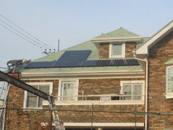 神奈川県秦野市　の東芝製SPR-240NE-WHT-J×24枚の太陽光発電施工写真