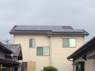 静岡県浜松市の東芝製SPR-250NE-WHT-J×39枚<br />SPR-125NE-WHT-J×2枚の太陽光発電施工写真