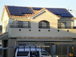 愛知県一宮市　の東芝製SPR-240NE-WHT-J×15枚の太陽光発電施工写真
