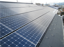 長野県長野市の東芝製SPR-240NE-WHT-J×24枚の太陽光発電施工写真