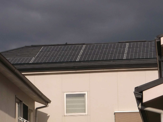 愛知県名古屋市のサンヨー製HIT-N230SJ16×20枚の太陽光発電施工写真