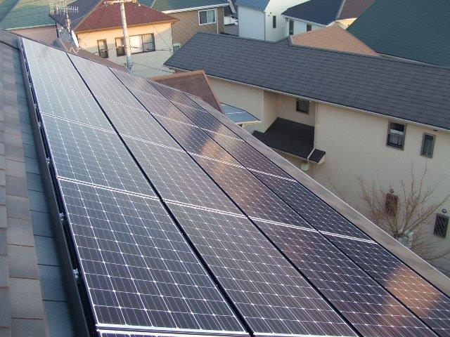 兵庫県西宮市のパナソニック製VBHN244SJ33×44枚の太陽光発電施工写真