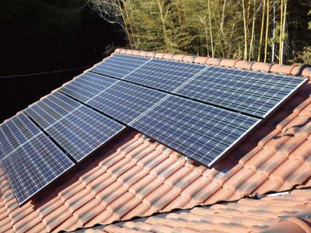 静岡県下田市のパナソニック製VBHN244SJ33×10枚の太陽光発電施工写真