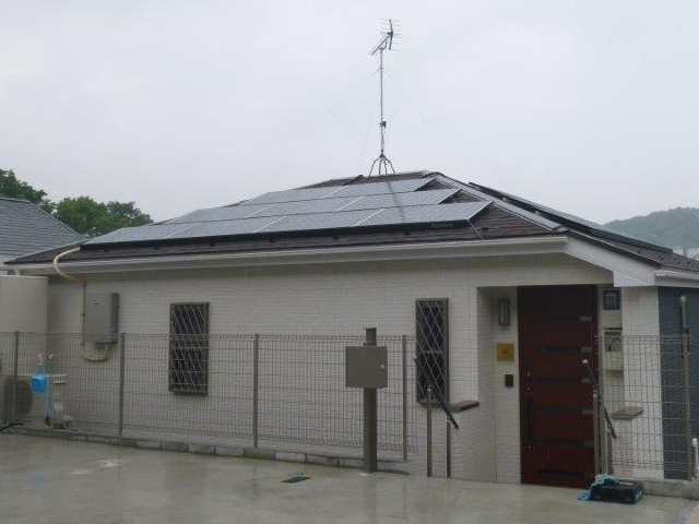 神奈川県横浜市　のパナソニック製VBHN244SJ33×30枚の太陽光発電施工写真